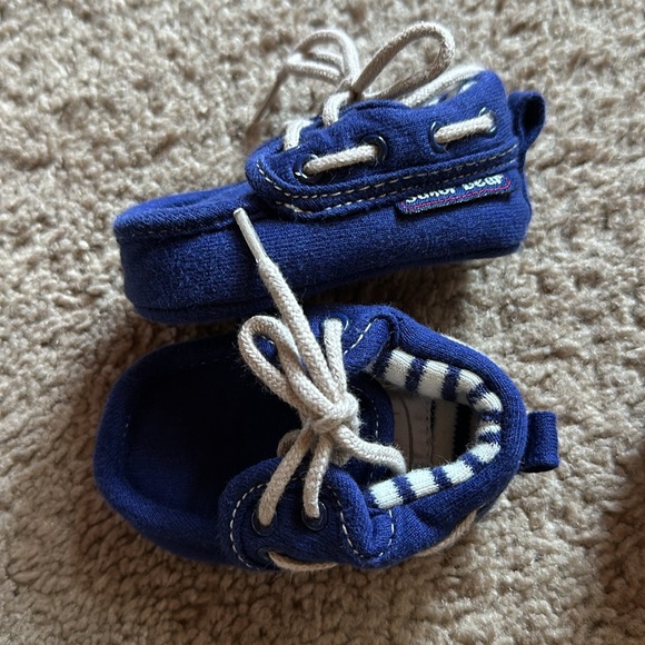 Bundle of 3 newborn shoes - Picture 3 of 7